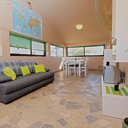 Apartment Irena 531 Pula