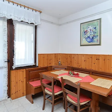 Irena 531 Appartamento Pola